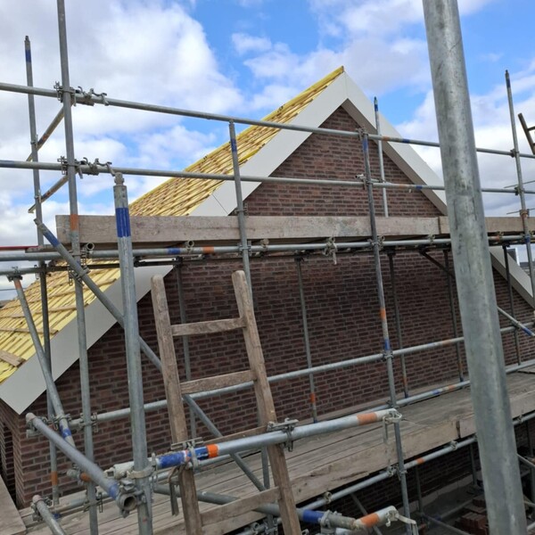 Dakrenovaties
